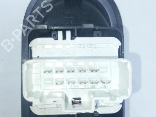 Used Left front window switch Left front window switch RENAULT CLIO III (BR0/1, CR0/1) 1.6 16V (BR05, BR0B, BR0Y, BR15, BR1J, BR1M, BR1Y, CR0B,... (112 hp) 22586459 22586459