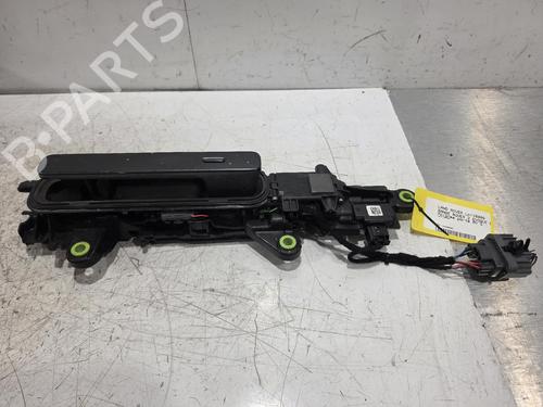 Used Front right exterior door handle Front right exterior door handle LAND ROVER RANGE ROVER EVOQUE (L551) 1.5 P300e Hybrid 4x4 (309 hp) 40251579 40251579