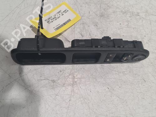 left-front-window-switch-peugeot-307-3ac-2000-2001-2002-2003-2004-2005-2006-2007-2008-2009-2010-2011-2012-32002787 main image