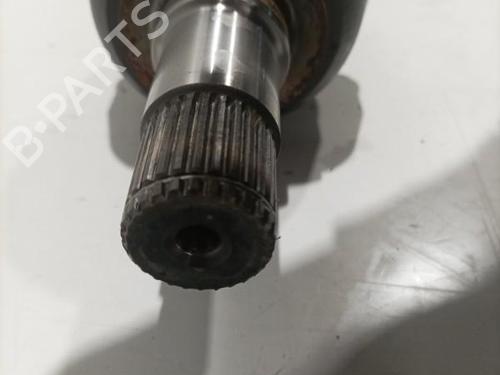 Used Left front driveshaft Left front driveshaft MERCEDES-BENZ B-CLASS Sports Tourer (W246, W242) B 200 (246.243) (156 hp) 22569866 22569866