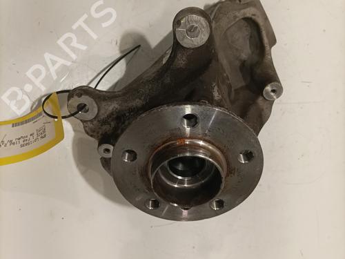 Used Left front steering knuckle BMW 1 (F40) 118 d (150 hp) 29756763