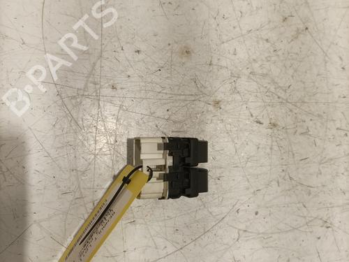 Used Left front window switch Left front window switch RENAULT CLIO III (BR0/1, CR0/1) 1.5 dCi (BR17, CR17) (86 hp) 33950761 33950761