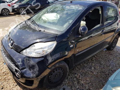 Right taillight PEUGEOT 107 (PM_, PN_) 1.0 | BP22590916C35 
