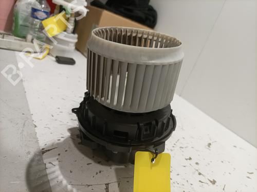 Used Heater blower motor Heater blower motor RENAULT CLIO V (B7_) 1.3 TCe 140 (B7N0) (140 hp) 22589141 22589141
