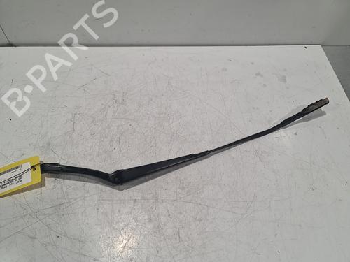 Used Front windshield wiper arm AUDI A3 Sportback (8VA, 8VF) 2.0 TDI (150 hp) 31859735