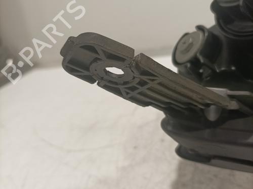 right-headlight-opel-antara-a-l07-2006-2007-2008-2009-2010-2011-2012-2013-2014-2015-2016-2017-31050477 main image