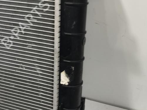 Used Water radiator Water radiator KIA STONIC (YB) 1.0 T-GDi Eco-Dynamics+ (120 hp) 27809318 27809318