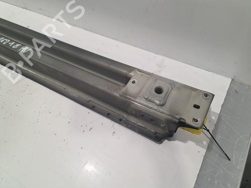 Reforço do pára-choques frente Reforço do pára-choques frente JAGUAR XE (X760) 2.0 D (163 hp) 35793429 35793429