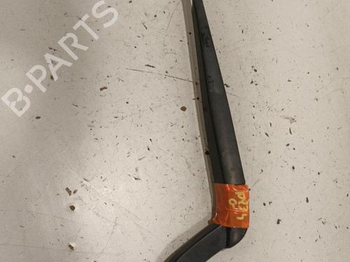 Used Front windshield wiper arm LAND ROVER RANGE ROVER SPORT I (L320) 3.6 D 4x4 (272 hp) 22576583