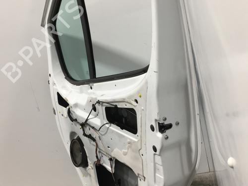 Right front door NISSAN PRIMASTAR Van (X83) 2.0 dCi 90 | BP25158319C3 