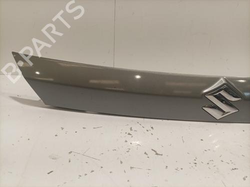 Used Tailgate trim Tailgate trim SUZUKI VITARA (LY) 1.4 Hybrid (Mild Hybrid) AllGrip (APK414) (129 hp) 22584906 22584906