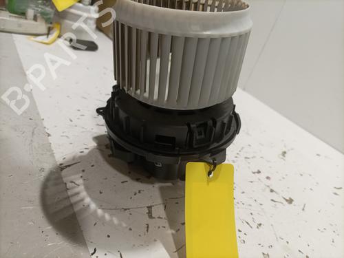 Heater blower motor RENAULT CLIO V (B7_) 1.3 TCe 140 (B7N0) | BP22589141M62 