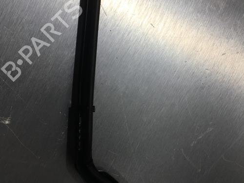 Front windshield wiper arm PEUGEOT 5008 II (MC_, MJ_, MR_, M4_) 1.2 Hybrid 136 (MRHPYC) | BP22582958C143 