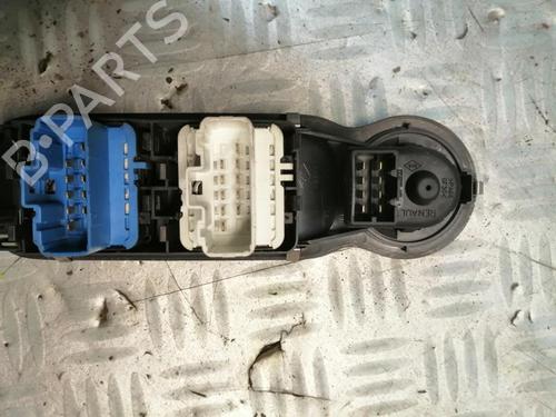 Used Left front window switch Left front window switch RENAULT MODUS / GRAND MODUS (F/JP0_) 1.4 (JP01, JP0J) (98 hp) 22590299 22590299