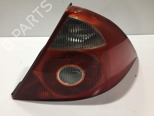 Used Right taillight FORD MONDEO III (B5Y) 2.0 TDCi (130 hp) 22587133