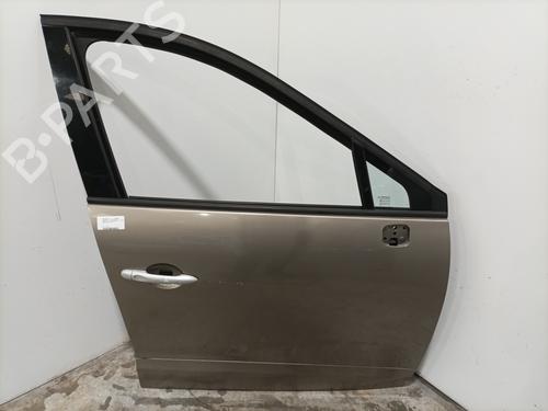 Used Right front door RENAULT SCÉNIC III (JZ0/1_) 1.5 dCi (110 hp) 31597457