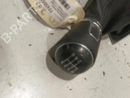 Used Shift knob Shift knob VW GOLF VII (5G1, BQ1, BE1, BE2) 1.6 TDI (110 hp) 22570339 22570339