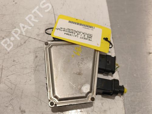 Used Electronic module Electronic module PEUGEOT 308 III (FB_, FH_, FP_, F3_, FM_) Hybrid 225 (F3DGYT, F3DGNH) (224 hp) 40122585 40122585