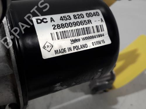 Front wiper motor RENAULT TWINGO III (BCM_, BCA_) 1.0 SCe 70 | BP22579215M29 