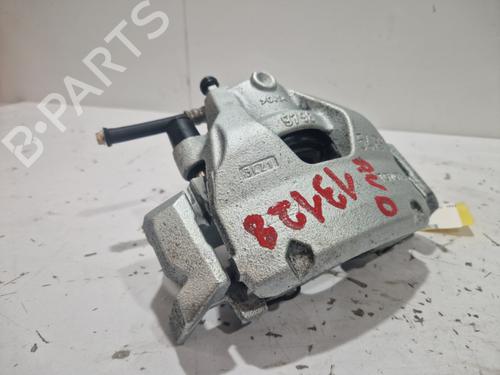 Used Right front brake caliper Right front brake caliper TOYOTA YARIS (_P21_, _PA1_, _PH1_) 1.5 Hybrid (MXPH10, MXPH11) (116 hp) 22577696 22577696