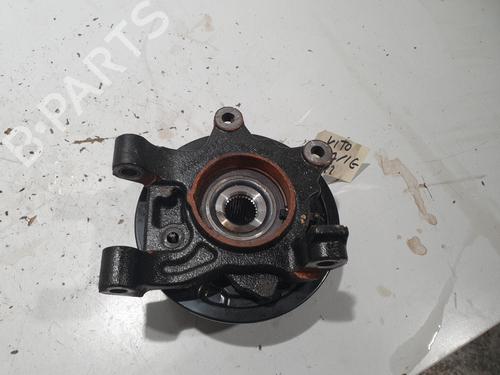 Used Left rear steering knuckle Left rear steering knuckle MERCEDES-BENZ V-CLASS (W447) V 250 BlueTEC / d (447.811, 447.813, 447.815) (190 hp) 22581598 22581598