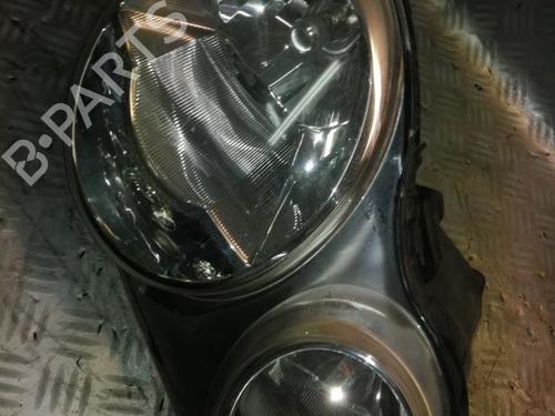 Used Right headlight VW POLO (9N_, 9A_) 1.2 12V (64 hp) 22577835