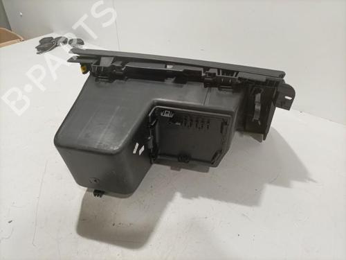 Used Glove box RENAULT TWINGO III (BCM_, BCA_) Z.E: (BCA1) (82 hp) 22585443
