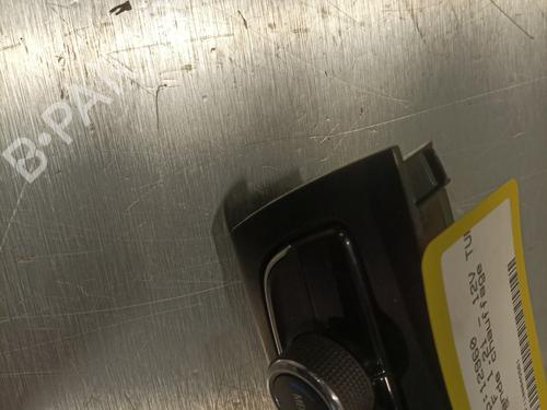 Used Climate control Climate control OPEL CORSA F (P2JO) 1.2 (68) (101 hp) 23781704 23781704