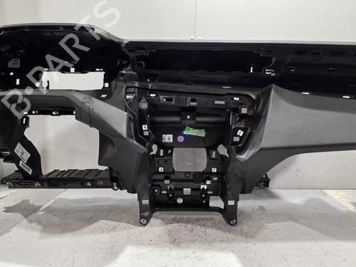 Used Dashboard Dashboard PEUGEOT 308 III (FB_, FH_, FP_, F3_, FM_) Hybrid 225 (F3DGYT, F3DGNH) (224 hp) 40017408 40017408