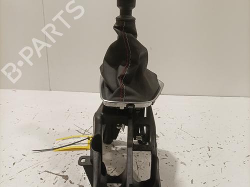 Used Gear lever RENAULT CLIO V (B7_) 1.3 TCe 140 (B7N0) (140 hp) 22583182
