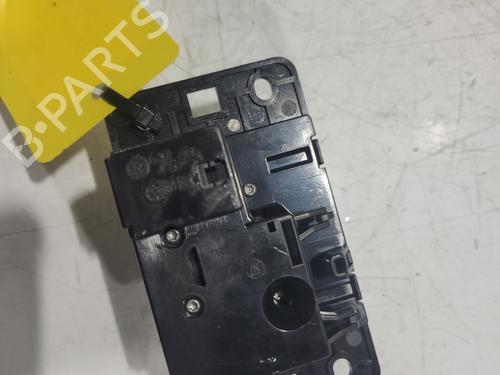 Used Gear lever Gear lever PEUGEOT 208 II (UB_, UP_, UW_, UJ_) 1.2 PureTech 100 (101 hp) 31114355 31114355