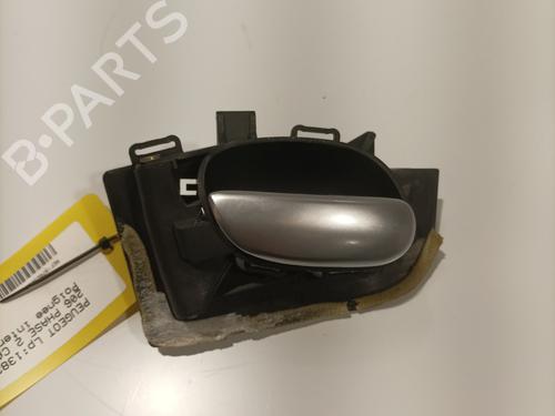 Used Front left interior door handle PEUGEOT 206 CC (2D) 1.6 16V (2DNFUF, 2DNFUR) (109 hp) 22582908