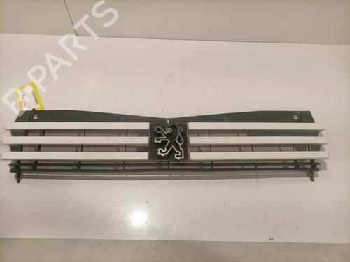 Used Grille PEUGEOT 205 II (20A/C) 1.7 Diesel (60 hp) 22569347