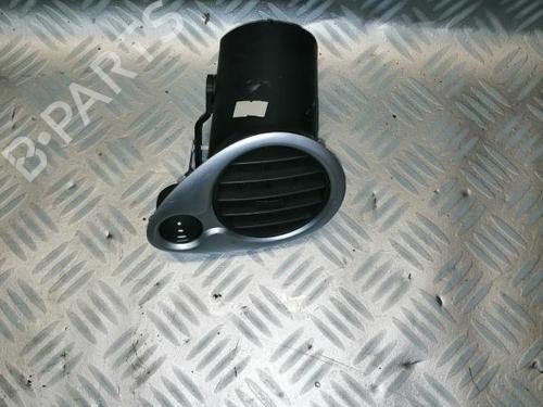 Used Air vent RENAULT CLIO III (BR0/1, CR0/1) 1.5 dCi (C/BR0G, C/BR1G) (68 hp) 22590724
