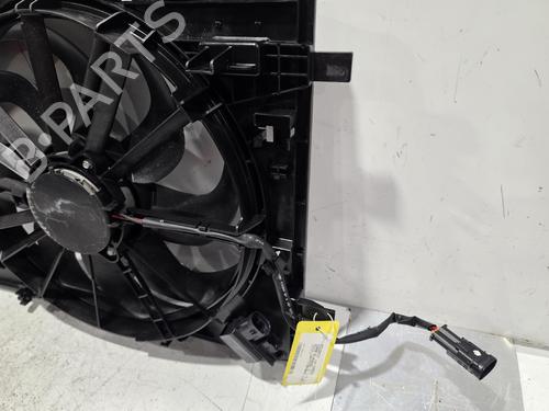 Used Radiator fan Radiator fan PEUGEOT 5008 II (MC_, MJ_, MR_, M4_) 1.5 BlueHDi 130 (MCYHZJ, MCYHZR, MCYHZX) (131 hp) 40122524 40122524