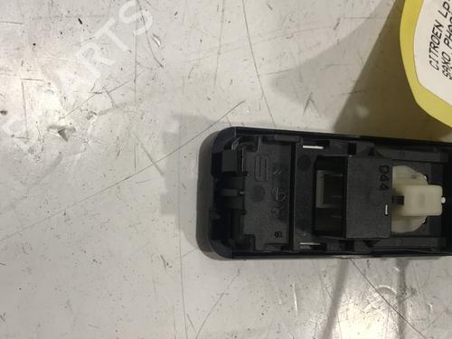 Used Interior roof light Interior roof light CITROËN SAXO (S0, S1) 1.4 VTS (75 hp) 27724975 27724975