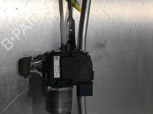 Front wiper motor PEUGEOT 5008 II (MC_, MJ_, MR_, M4_) 1.2 Hybrid 136 (MRHPYC) | BP22582851M29 