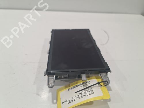 display-monitor-mercedes-benz-e-class-w213-2016-33438023 main image