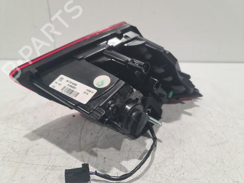 Right tailgate light PEUGEOT 208 II (UB_, UP_, UW_, UJ_) e-208 | BP32194552C80