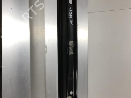 Used Front bumper reinforcement PORSCHE CAYENNE (9PA) 3.2 (250 hp) 22577430