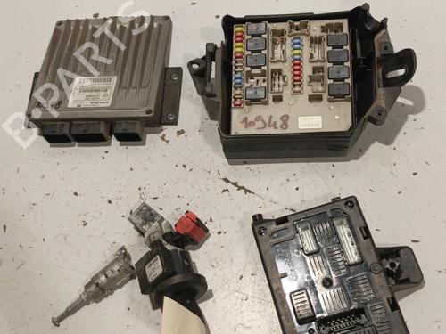 Used Electronic module RENAULT CLIO III (BR0/1, CR0/1) 1.5 dCi (C/BR0G, C/BR1G) (68 hp) 22571819