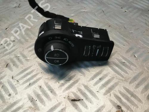Used Headlight switch Headlight switch FIAT 500X (334_) 2.0 D Multijet 4x4 (334AXB22, 334AXD2B) (140 hp) 22584226 22584226
