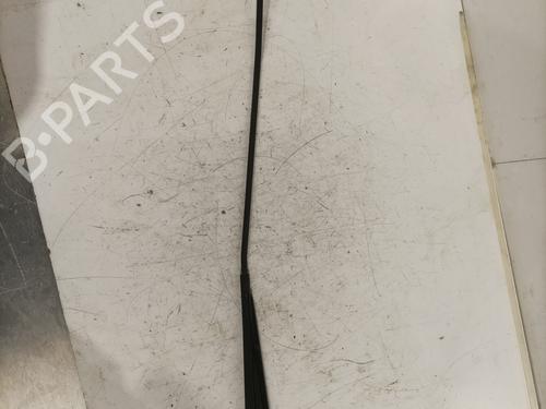 Used Front windshield wiper arm PEUGEOT PARTNER Box Body/MPV 1.6 BlueHDi 100 (100 hp) 29142509