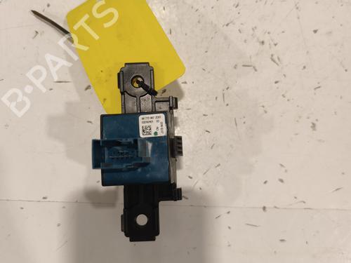 switch-peugeot-508-i-8d_-2010-2011-2012-2013-2014-2015-2016-2017-2018-35924301 main image