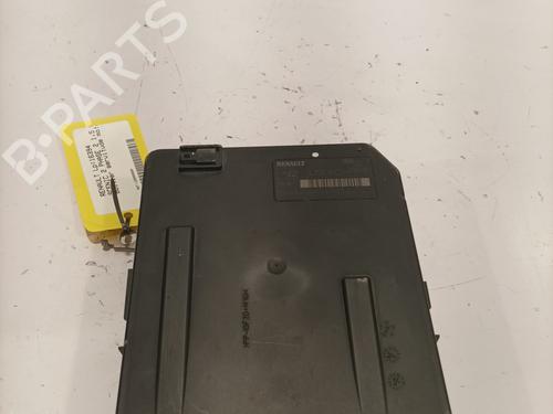 fuse-box-renault-scenic-ii-jm01_-2003-2004-2005-2006-2007-2008-2009-2010-37993781 main image