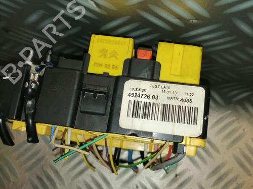 Used Fuse box Fuse box 26296928 26296928