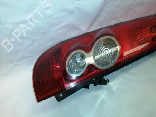 Used Left taillight FORD FIESTA V (JH_, JD_) 1.4 TDCi (68 hp) 22581312
