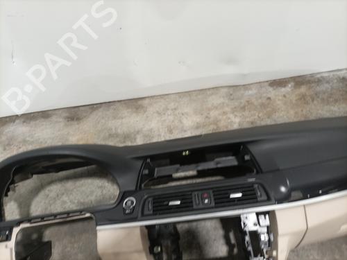 Used Dashboard Dashboard BMW 5 Touring (F11) 520 d (190 hp) 23135284 23135284