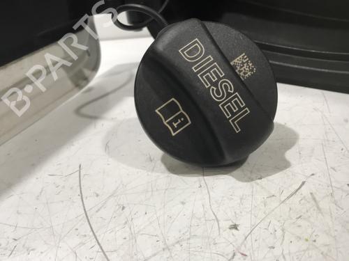 fuel-flap-bmw-2-gran-tourer-f46-2014-28429176 main image