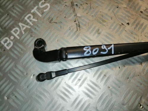Used Front windshield wiper arm PEUGEOT 108 1.0 VTi (69 hp) 22578329
